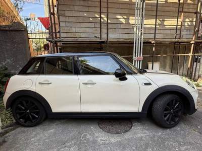 MINI 1.5 Cooper D Hype 5 1.5 D Cooper D Business XL Bianco usata Genova