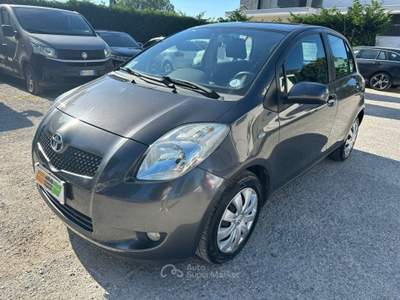 Toyota Yaris 1.3 5 porte Sol Grigio usata VENEZIA