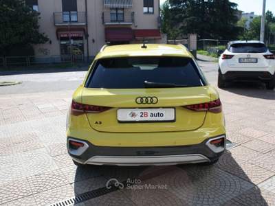 Audi A3 allstreet 40 TFSI e S tronic Identity Contrast Giallo usata Nova Milanese