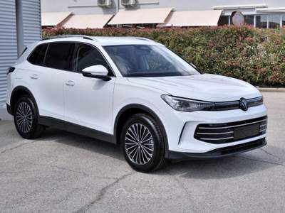 Volkswagen Tiguan 2.0 Tdi 150cv Elegance Dsg Bianco usata Civita Castellana