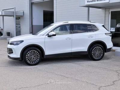 Volkswagen Tiguan 2.0 Tdi 150cv Elegance Dsg Bianco usata Civita Castellana