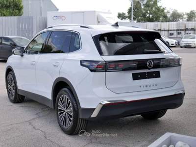 Volkswagen Tiguan 2.0 Tdi 150cv Elegance Dsg Bianco usata Civita Castellana