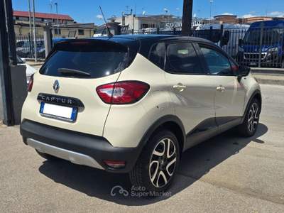 Renault Captur TCe 12V 90 CV Start&Stop Energy Hypnotic Beige usata Frattaminore