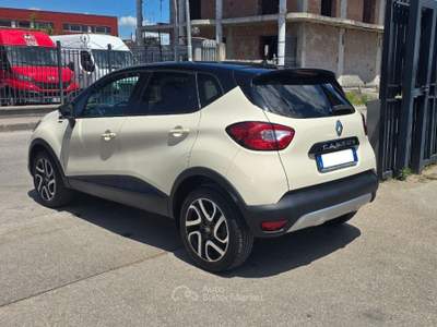Renault Captur TCe 12V 90 CV Start&Stop Energy Hypnotic Beige usata Frattaminore
