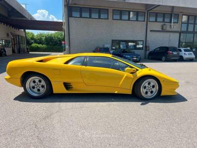 Lamborghini Diablo VT Giallo usata Bologna