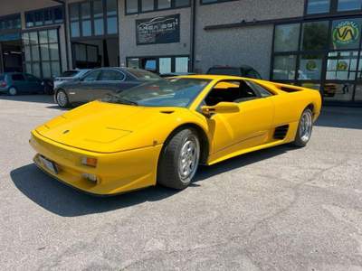 Lamborghini Diablo VT Giallo usata Bologna