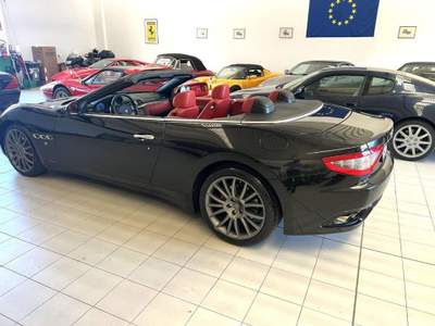 Maserati GranCabrio 4.7 V8 Nero usata Bologna