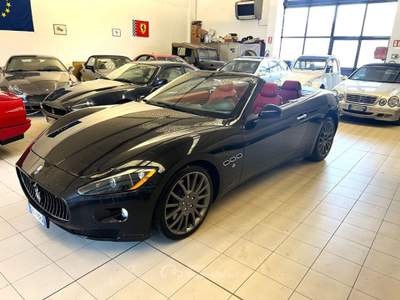 Maserati GranCabrio 4.7 V8 Nero usata Bologna