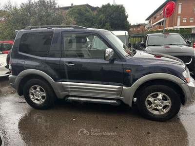 Mitsubishi Pajero 3.2 16V DI-D 3p. GLS Blu/Azzurro usata Bologna