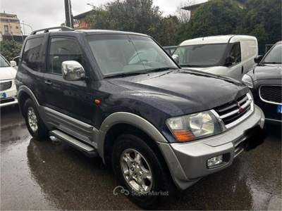 Mitsubishi Pajero 3.2 16V DI-D 3p. GLS Blu/Azzurro usata Bologna