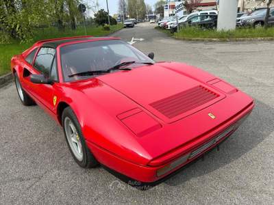 Ferrari 208 GTS Rosso usata Bologna