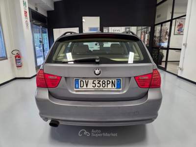 BMW Serie 3 320d d cat xDrive Futura Grigio usata Parma