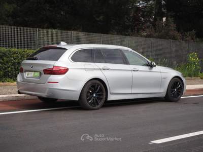 BMW Serie 5 525d d xDrive Touring Luxury Argento usata Bari