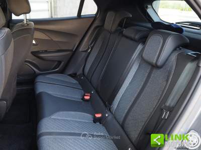 Peugeot 2008 1.5 HDI ALLURE EAT8 Grigio usata Bari