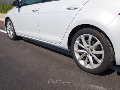 Volkswagen Golf 1.6 TDI 115 CV DSG 5p. Highline BlueMotion Bianco usata Bari
