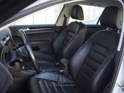 Volkswagen Golf 1.6 TDI 115 CV DSG 5p. Highline BlueMotion Bianco usata Bari