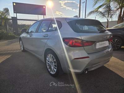 BMW Serie 1 116d d 5p. Business Advantage Argento usata Taranto