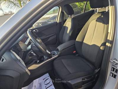 BMW Serie 1 116d d 5p. Business Advantage Argento usata Taranto