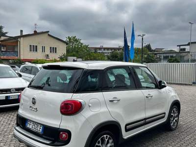 Fiat 500L 1.3 Multijet 95 CV Trekking NEO PATENTATO Bianco usata Scandicci