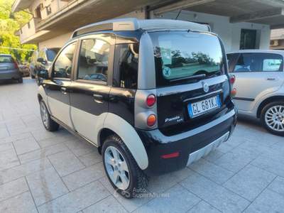 Fiat Panda 1.3 MJT 16V 4x4 Cross 69cv Nero usata Cappelle sul Tavo