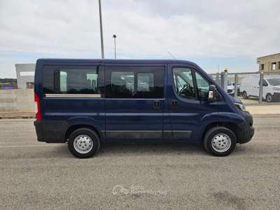 Peugeot Boxer 330 2.0 BlueHDi/110CV PC-TN Combi 9 POSTI Blu/Azzurro usata Maruggio