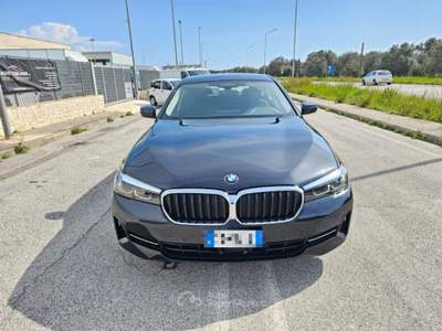BMW Serie 5 520d d MH48V Touring Business SW Nero usata Maruggio