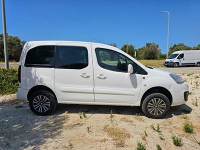 Peugeot Partner Tepee 1.6 BlueHDi 100 CV 4x4 Active Traction Bianco usata Maruggio
