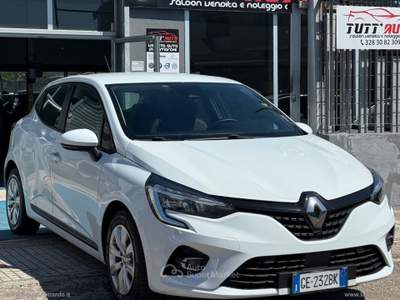 Renault Clio Clio Blue dCi 8V 85 CV 5p. Business Bianco usata Nardò