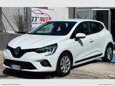 Renault Clio Clio Blue dCi 8V 85 CV 5p. Business Bianco usata Nardò