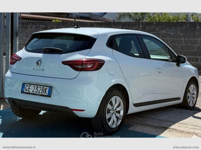 Renault Clio Clio Blue dCi 8V 85 CV 5p. Business Bianco usata Nardò