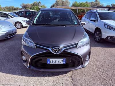 Toyota Yaris Yaris 1.4 D-4D 5p. Lounge Grigio usata San Michele Salentino
