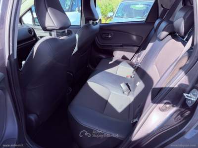 Toyota Yaris Yaris 1.4 D-4D 5p. Lounge Grigio usata San Michele Salentino