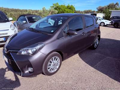 Toyota Yaris Yaris 1.4 D-4D 5p. Lounge Grigio usata San Michele Salentino