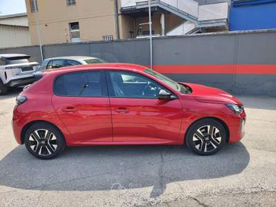 Peugeot 208 1.2 hybrid Allure 110cv e-dcs 6 Rosso usata MONCALIERI