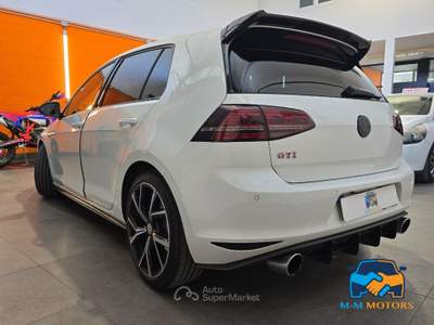 Volkswagen Golf Golf 5p 2.0 tsi Gti dsg Bianco usata Curno