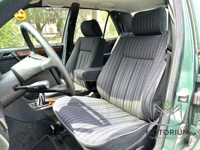 Mercedes-Benz Classe E 2.0 122 CV Manuale Verde usata Pomigliano d'Arco