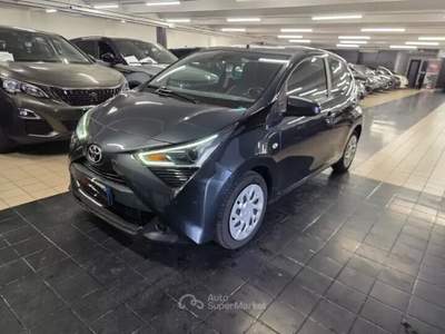 Toyota Aygo Connect 1.0 VVT-i 72 CV 5 porte x-cool Grigio usata Torino