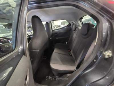 Toyota Aygo Connect 1.0 VVT-i 72 CV 5 porte x-cool Grigio usata Torino