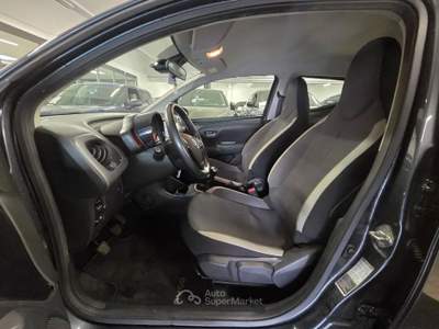Toyota Aygo Connect 1.0 VVT-i 72 CV 5 porte x-cool Grigio usata Torino