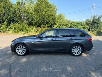 BMW Serie 3 318d 318d xDrive Touring Grigio usata TORINO