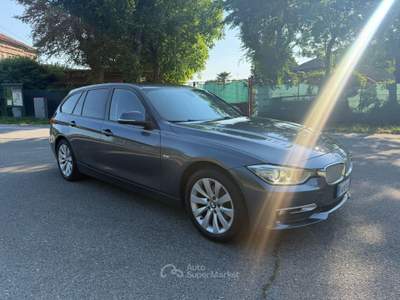 BMW Serie 3 318d 318d xDrive Touring Grigio usata TORINO