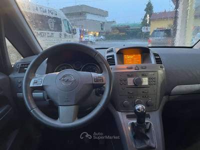 Opel Zafira Zafira II 2005 1.9 cdti Cosmo 120cv Grigio usata Cesano Maderno