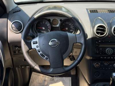 Nissan Qashqai 1.6 16V Benzina Tekna Grigio usata Caresanablot