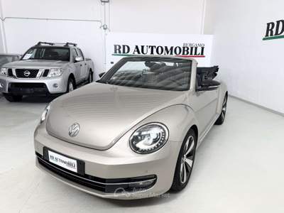 Volkswagen Maggiolino Cabrio 1.2 tsi DSG PADDLE AL VOLANTE CERCHI 18 POLLICI Oro usata Ciserano