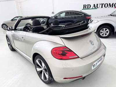 Volkswagen Maggiolino Cabrio 1.2 tsi DSG PADDLE AL VOLANTE CERCHI 18 POLLICI Oro usata Ciserano