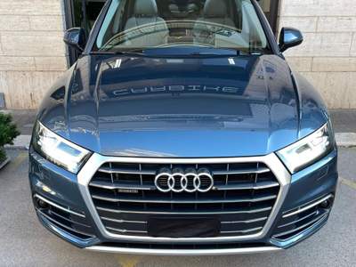Audi Q5 190 CV quattro S tronic Design Blu/Azzurro usata Bitonto