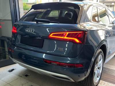 Audi Q5 190 CV quattro S tronic Design Blu/Azzurro usata Bitonto