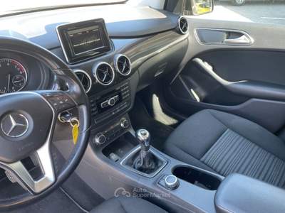 Mercedes-Benz Classe B B 180 Premium UNICO PROPRIETARIO Nero usata Casalgrande