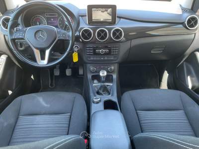 Mercedes-Benz Classe B B 180 Premium UNICO PROPRIETARIO Nero usata Casalgrande