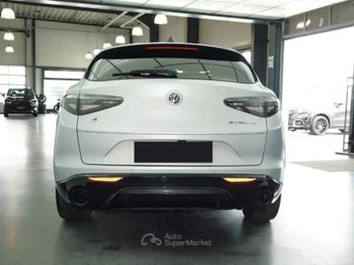 Alfa Romeo Stelvio 2.2 Turbodiesel 210 CV AT8 Q4 Competizione Argento usata Pieve di Cento